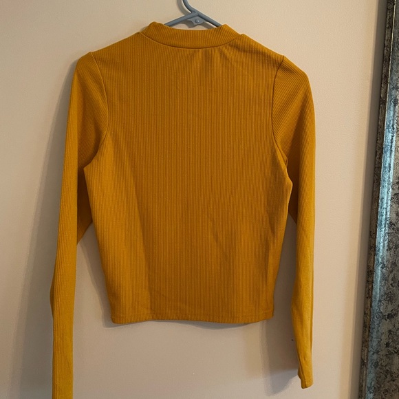 Forever 21 Mustard Long Sleeve Top with Star Cutout - Picture 2 of 4